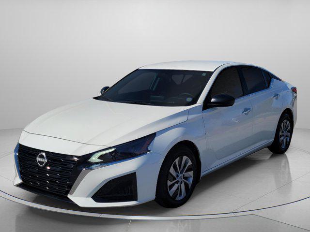 used 2025 Nissan Altima car