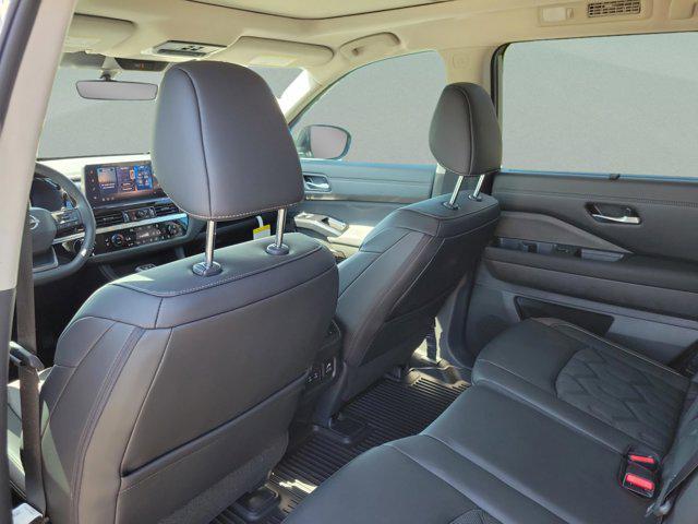 new 2026 Nissan Pathfinder car, priced at $48,280