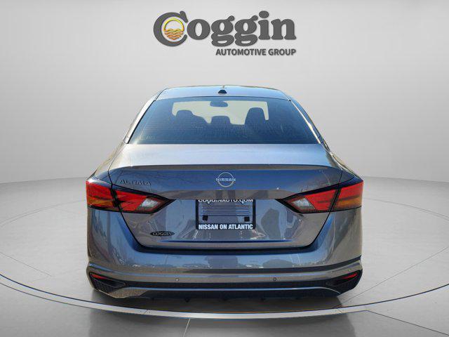 used 2025 Nissan Altima car