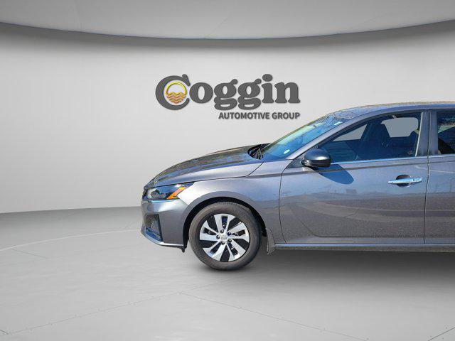 used 2025 Nissan Altima car