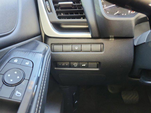 used 2023 Nissan Rogue car, priced at $21,118