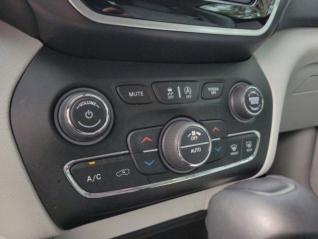 used 2019 Jeep Cherokee car, priced at $16,572