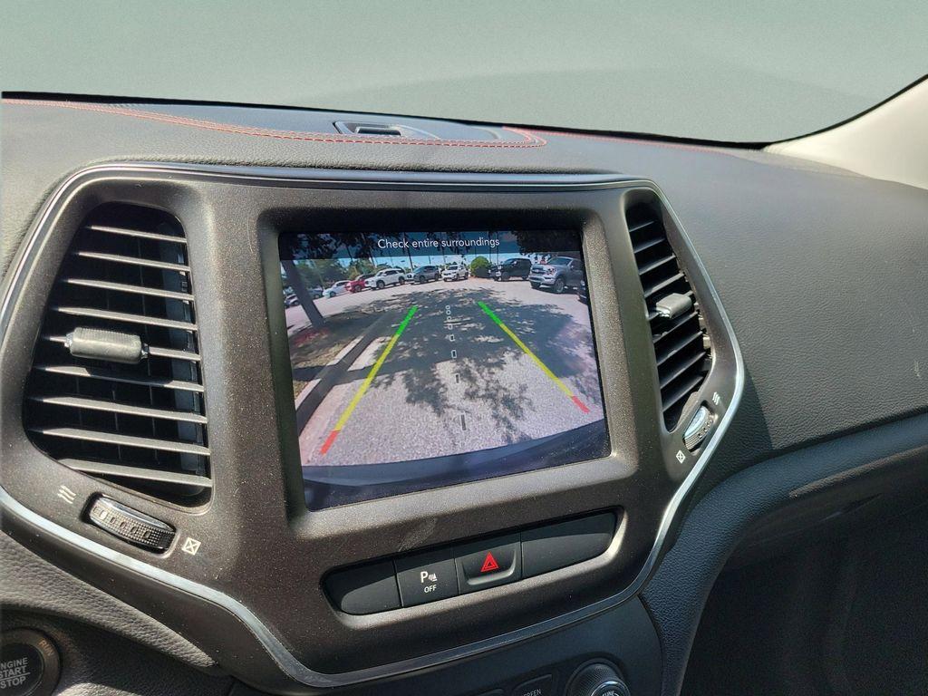 used 2020 Jeep Cherokee car, priced at $20,786