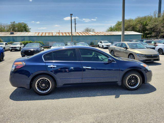 used 2009 Nissan Altima car, priced at $5,888