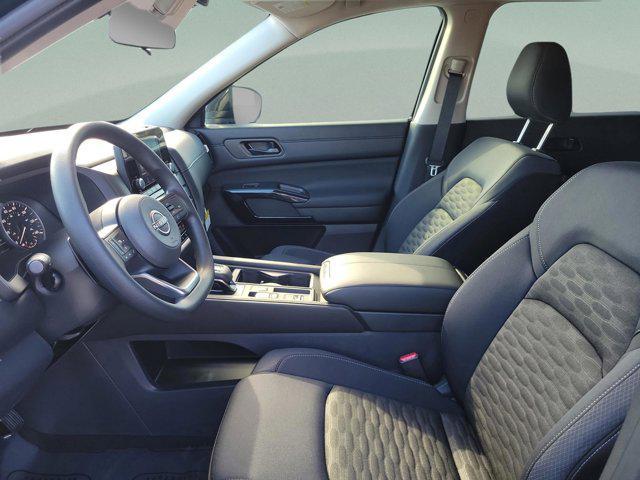 new 2025 Nissan Pathfinder car, priced at $34,012
