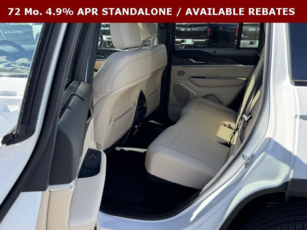 new 2025 Jeep Grand Cherokee car, priced at $48,832