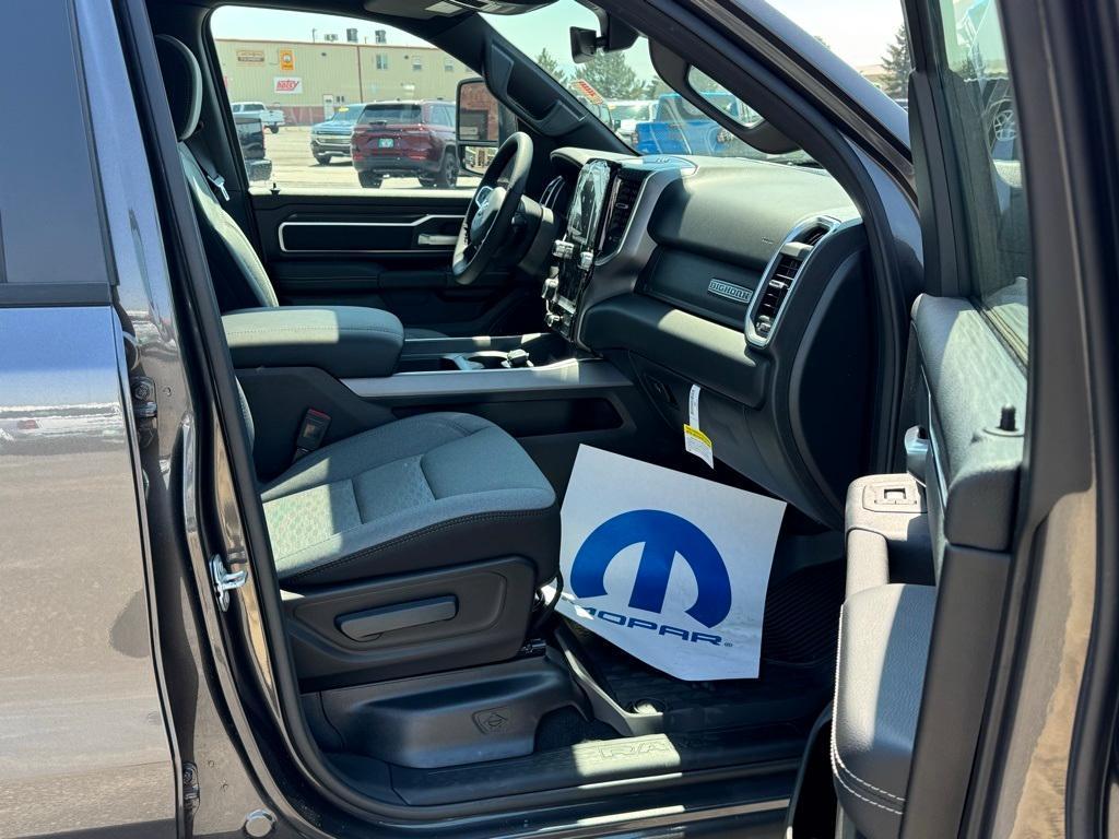 new 2025 Ram 1500 car, priced at $55,752