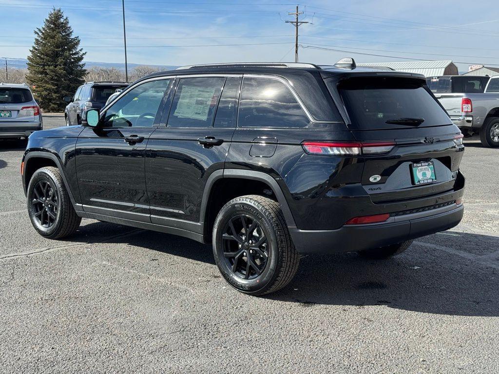 new 2026 Jeep Grand Cherokee car, priced at $47,651