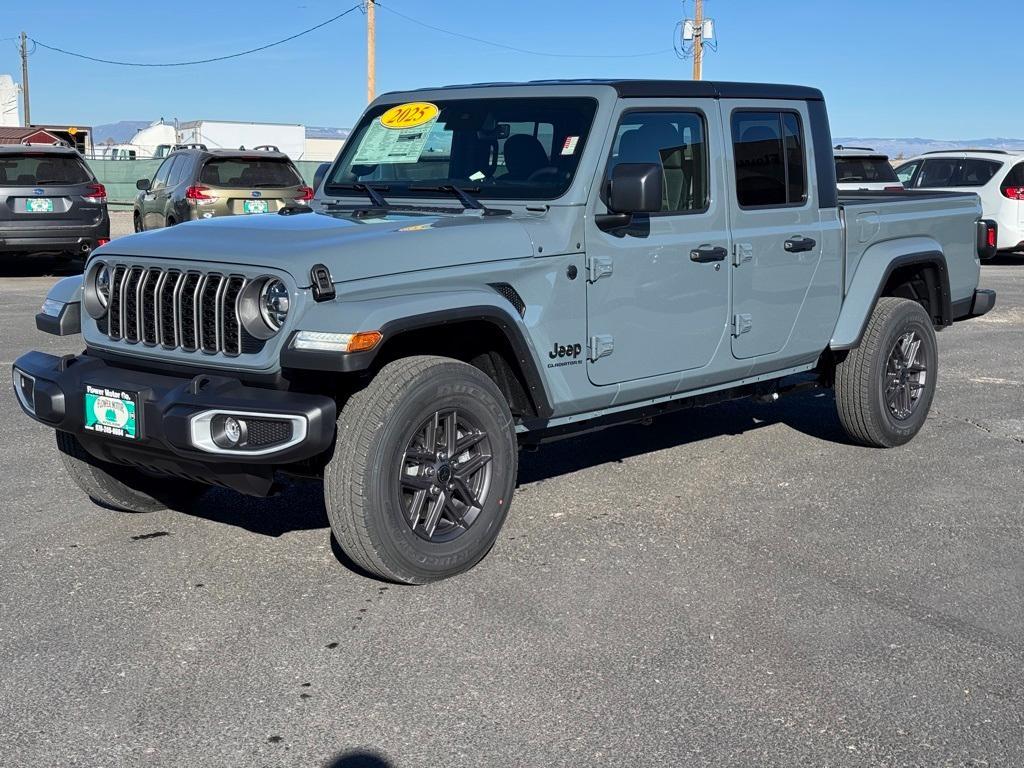new 2025 Jeep Gladiator car, priced at $45,113