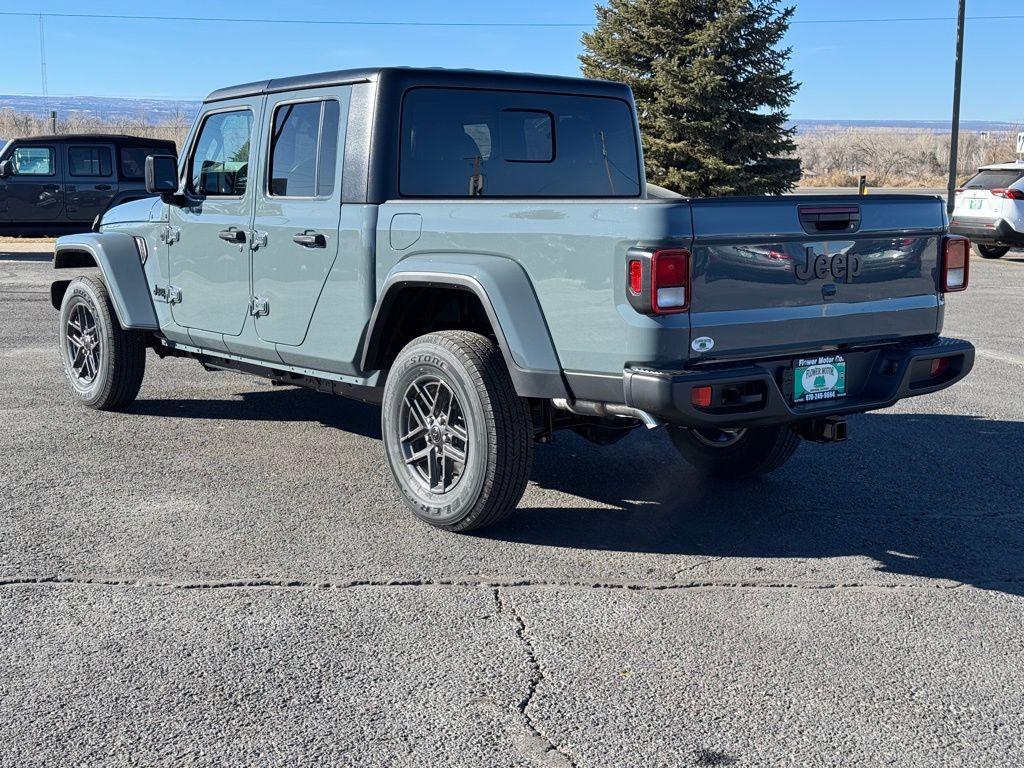 new 2025 Jeep Gladiator car, priced at $44,113