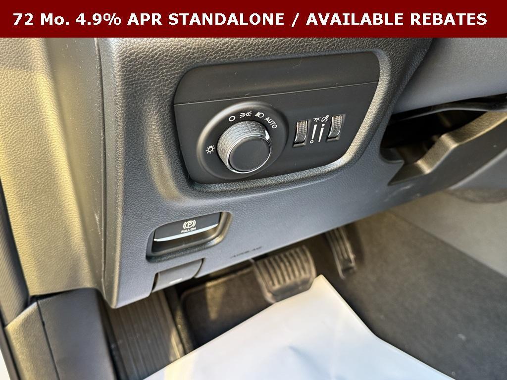 new 2025 Jeep Grand Cherokee car, priced at $41,296