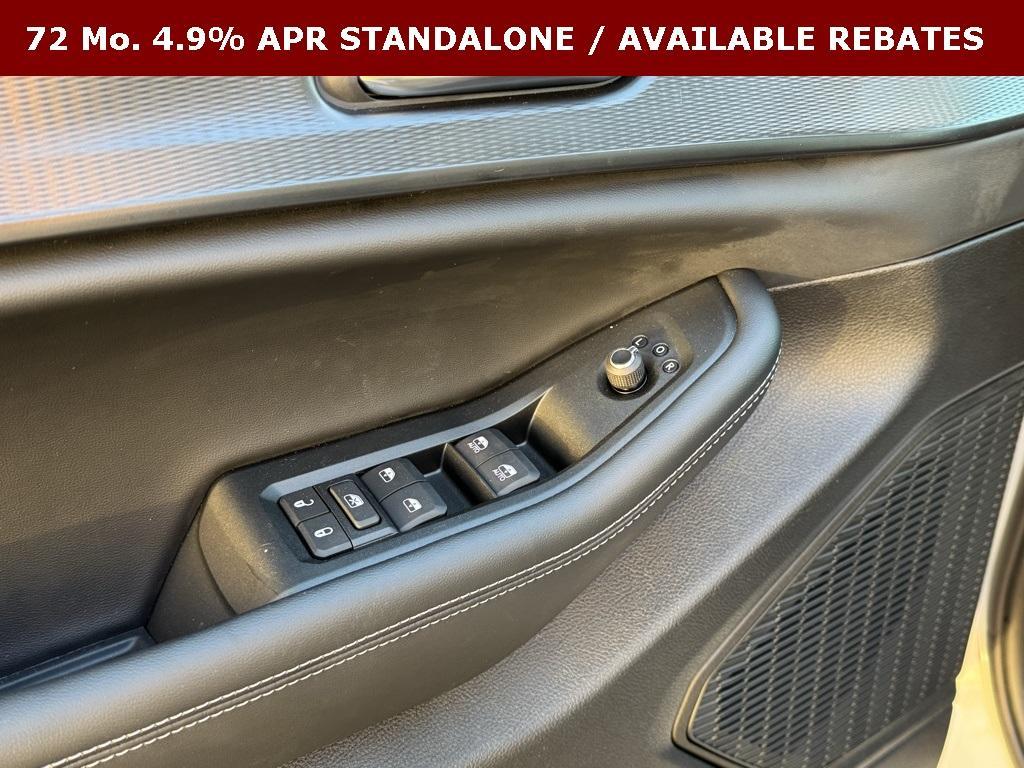 new 2025 Jeep Grand Cherokee car, priced at $41,296