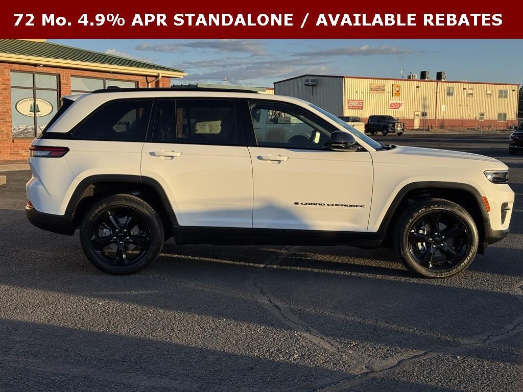 new 2025 Jeep Grand Cherokee car, priced at $41,296