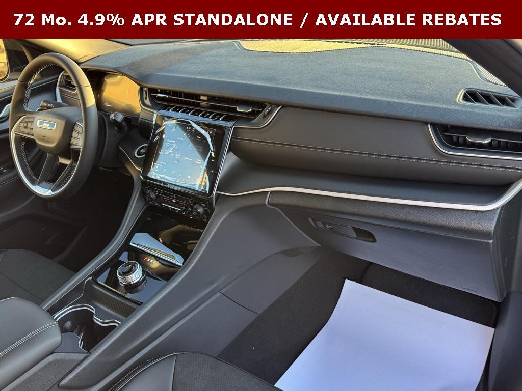 new 2025 Jeep Grand Cherokee car, priced at $41,296