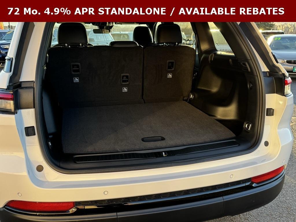 new 2025 Jeep Grand Cherokee car, priced at $41,296