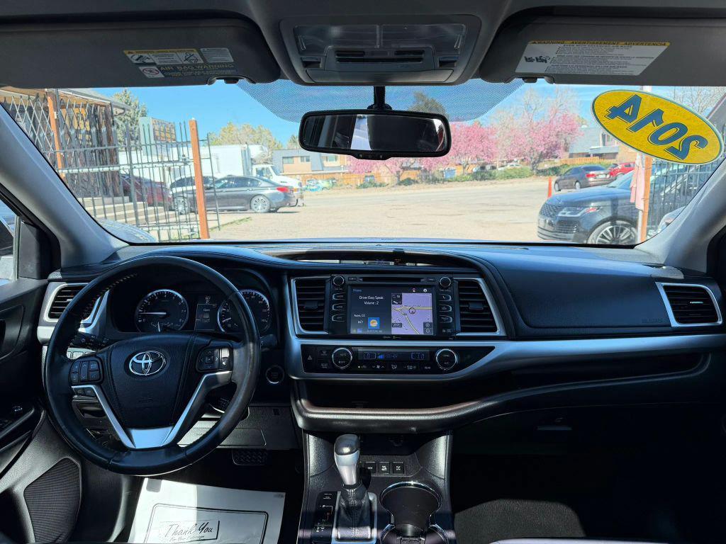 used 2014 Toyota Highlander car, priced at $14,499