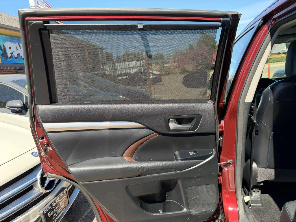 used 2014 Toyota Highlander car, priced at $14,499