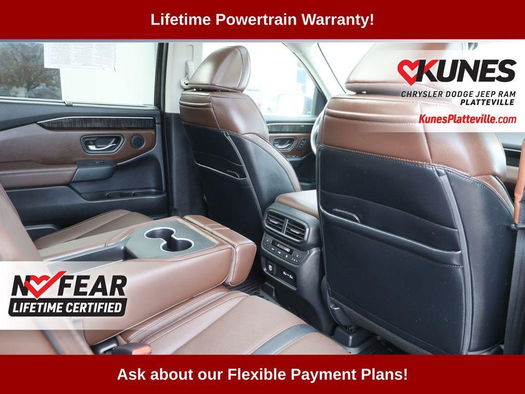 used 2023 Honda Pilot car, priced at $42,977