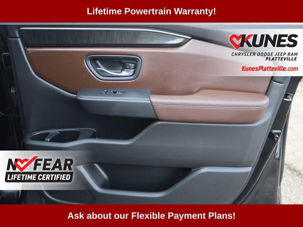 used 2023 Honda Pilot car, priced at $42,977