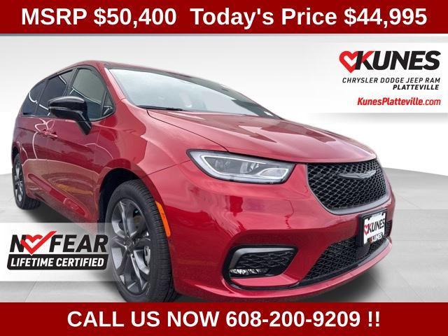 new 2026 Chrysler Pacifica car, priced at $44,995