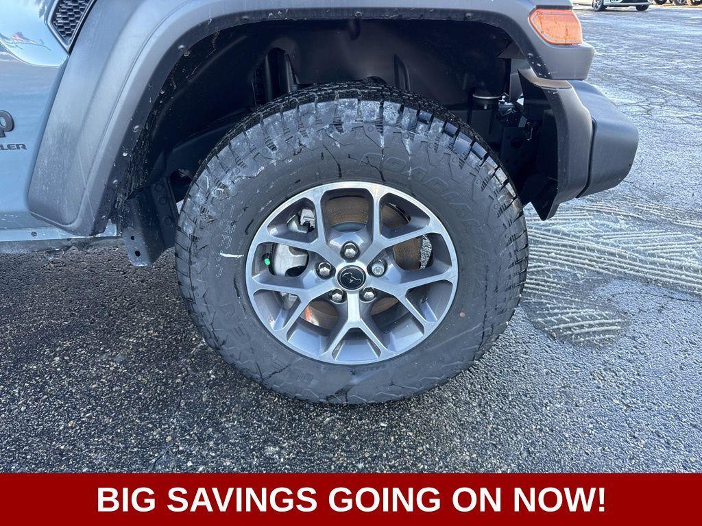 new 2025 Jeep Wrangler car, priced at $44,485