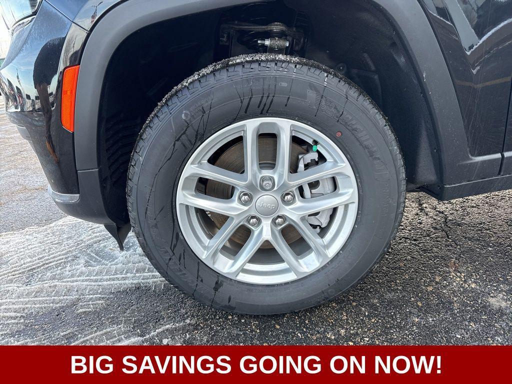 new 2025 Jeep Grand Cherokee car, priced at $39,394