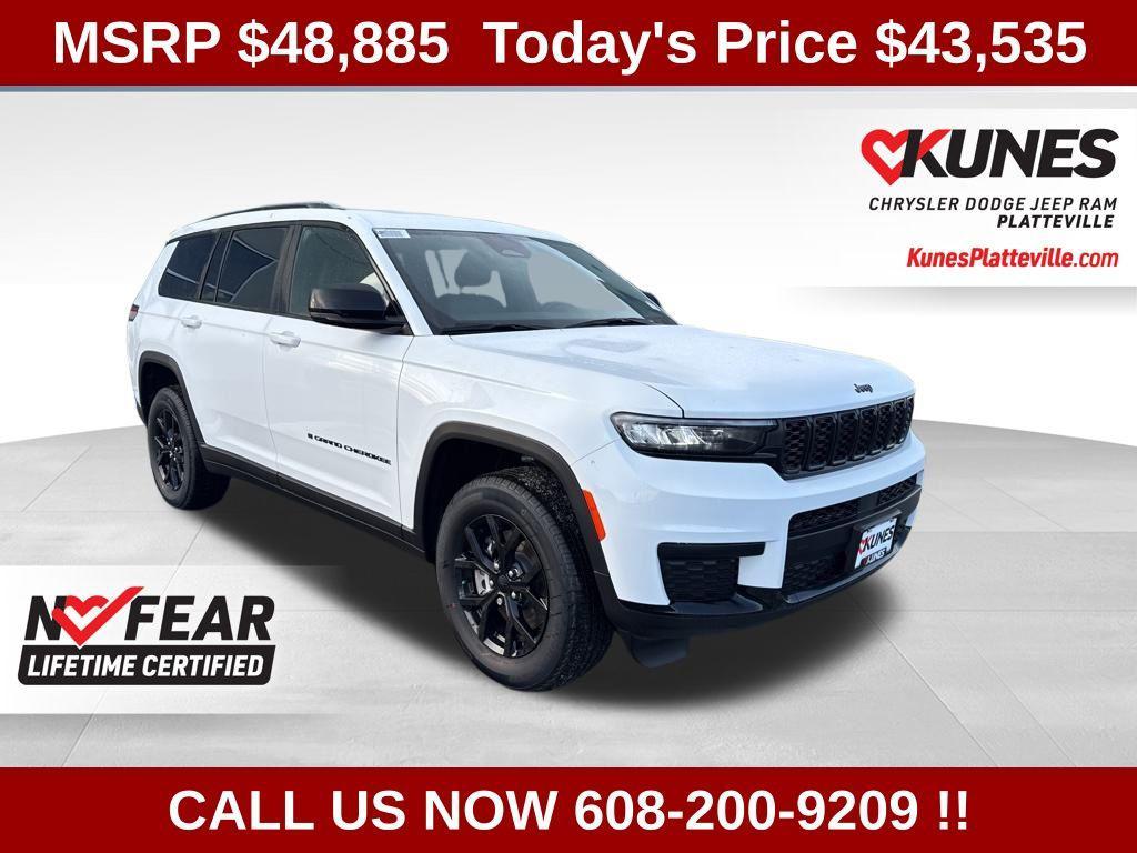 new 2025 Jeep Grand Cherokee car, priced at $43,535