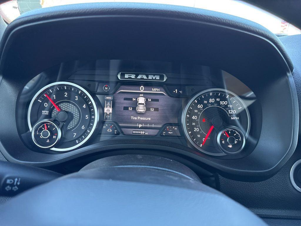 new 2025 Ram 1500 car, priced at $47,552