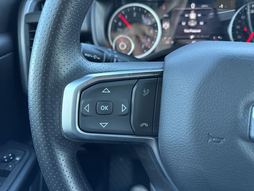 new 2025 Ram 1500 car, priced at $47,552