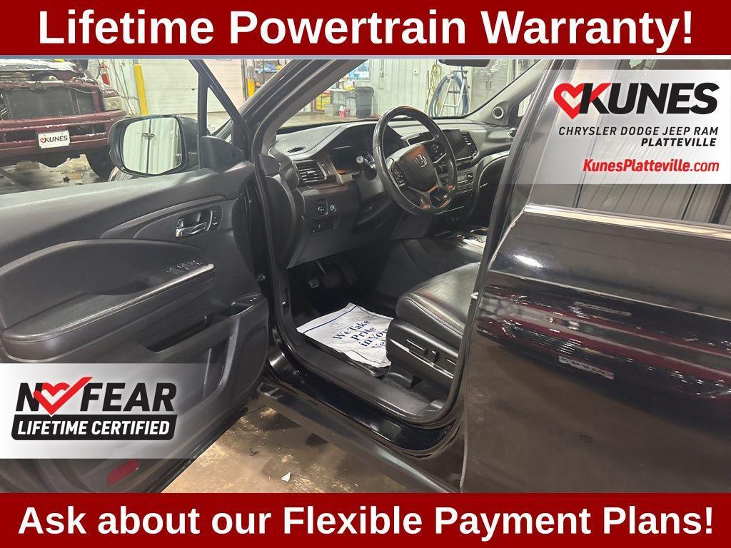 used 2022 Honda Pilot car, priced at $29,977