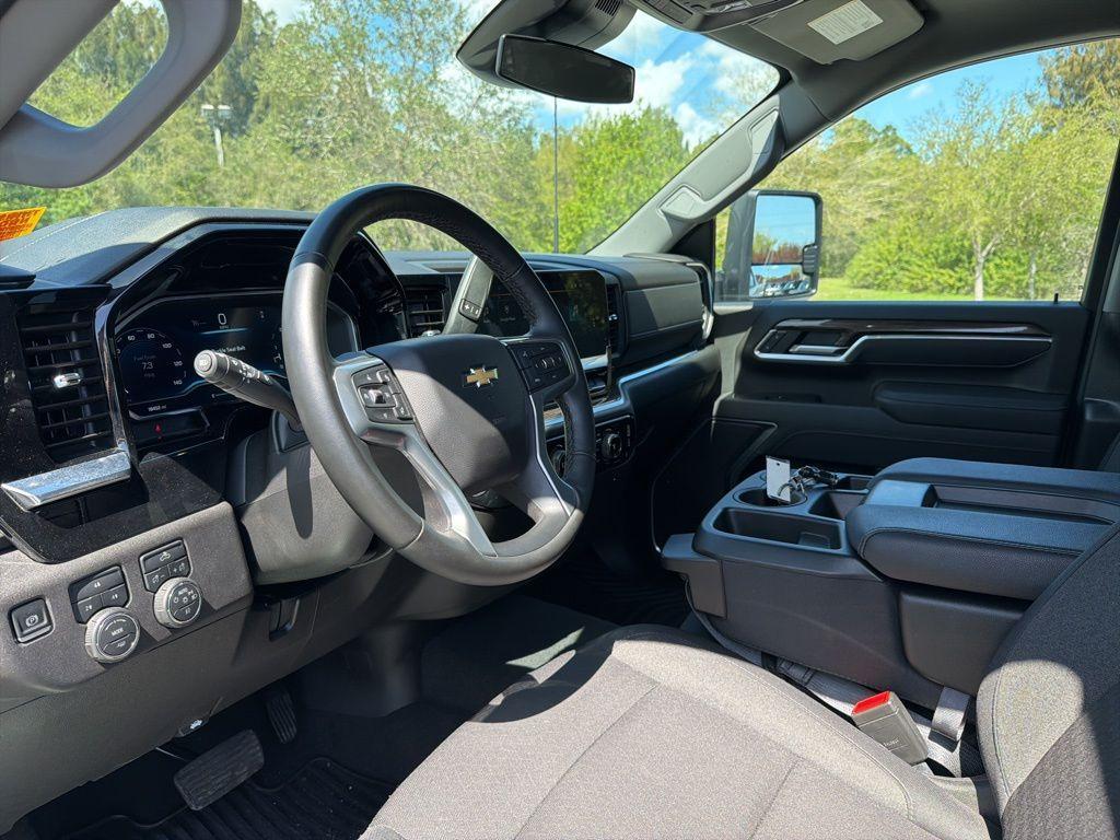 used 2025 Chevrolet Silverado 2500 car, priced at $56,285