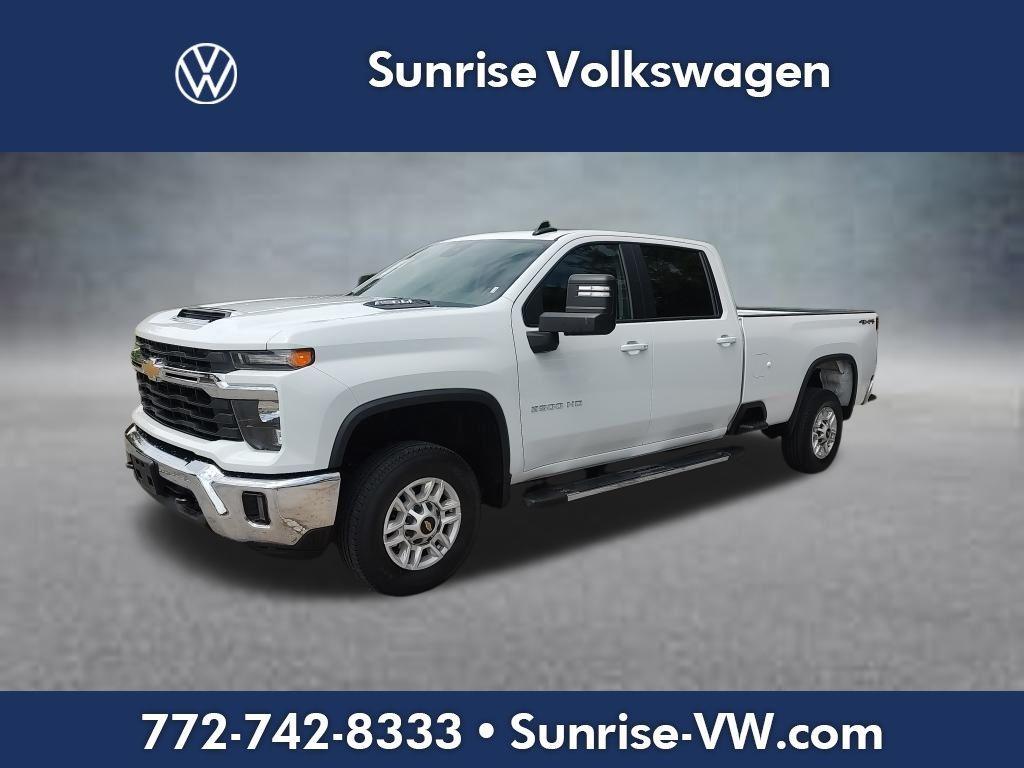 used 2025 Chevrolet Silverado 2500 car, priced at $49,989