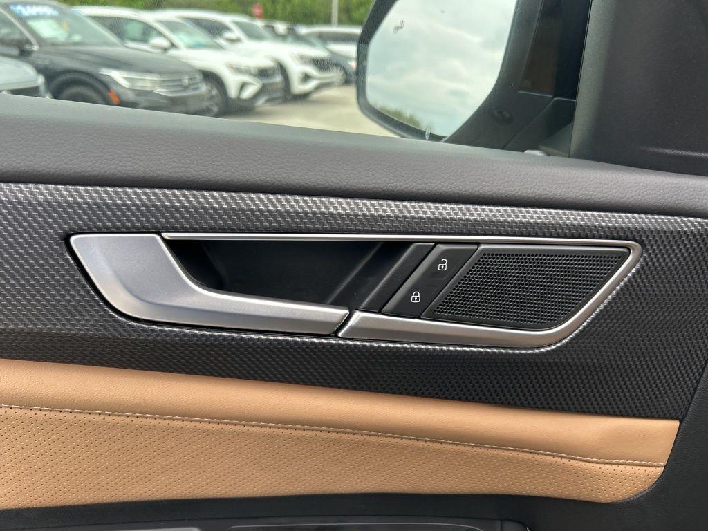 new 2026 Volkswagen Atlas Cross Sport car, priced at $46,311