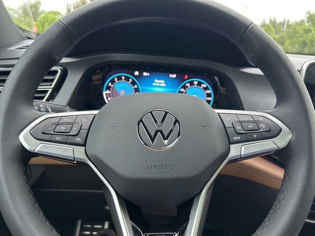 new 2026 Volkswagen Atlas Cross Sport car, priced at $46,311