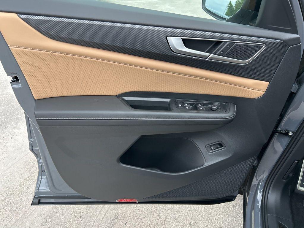 new 2026 Volkswagen Atlas Cross Sport car, priced at $46,311