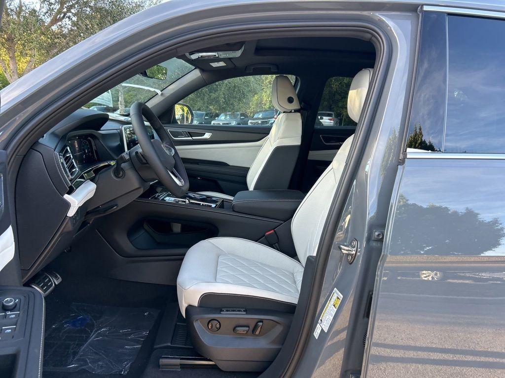 new 2026 Volkswagen Atlas Cross Sport car, priced at $51,748