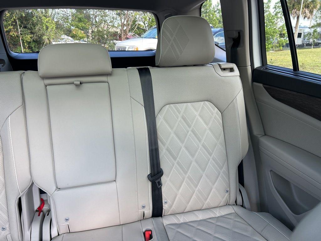 new 2026 Volkswagen Atlas car, priced at $52,371