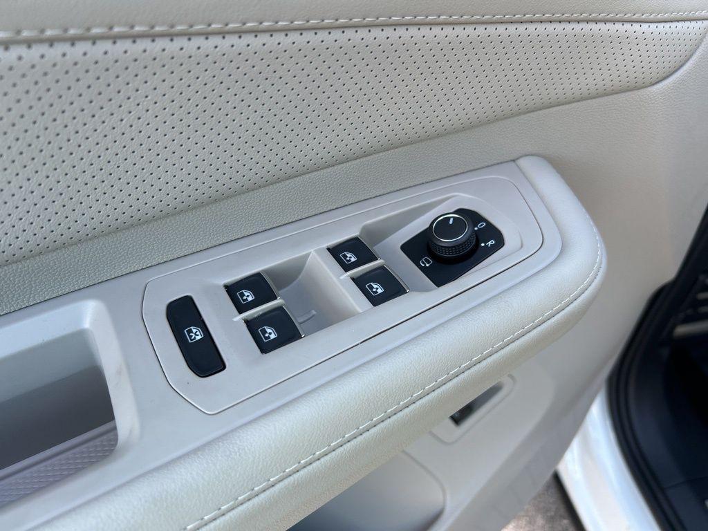 new 2026 Volkswagen Atlas car, priced at $52,371