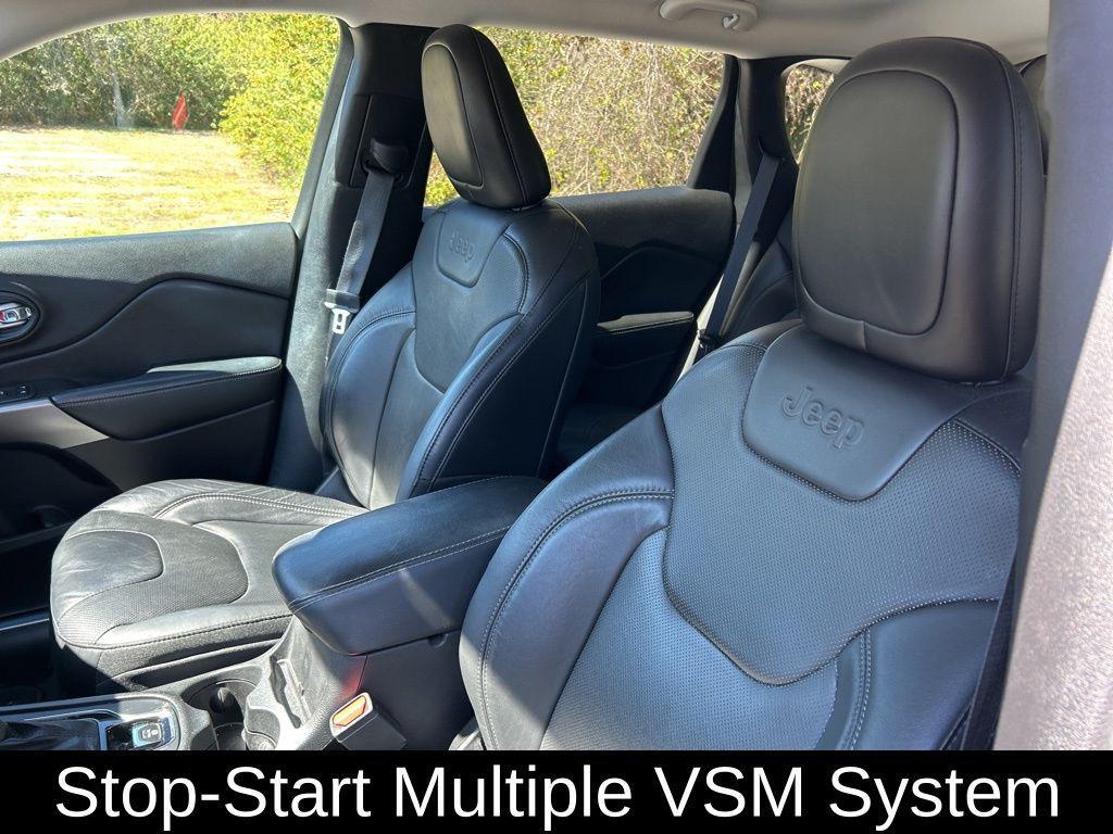 used 2019 Jeep Cherokee car, priced at $16,295