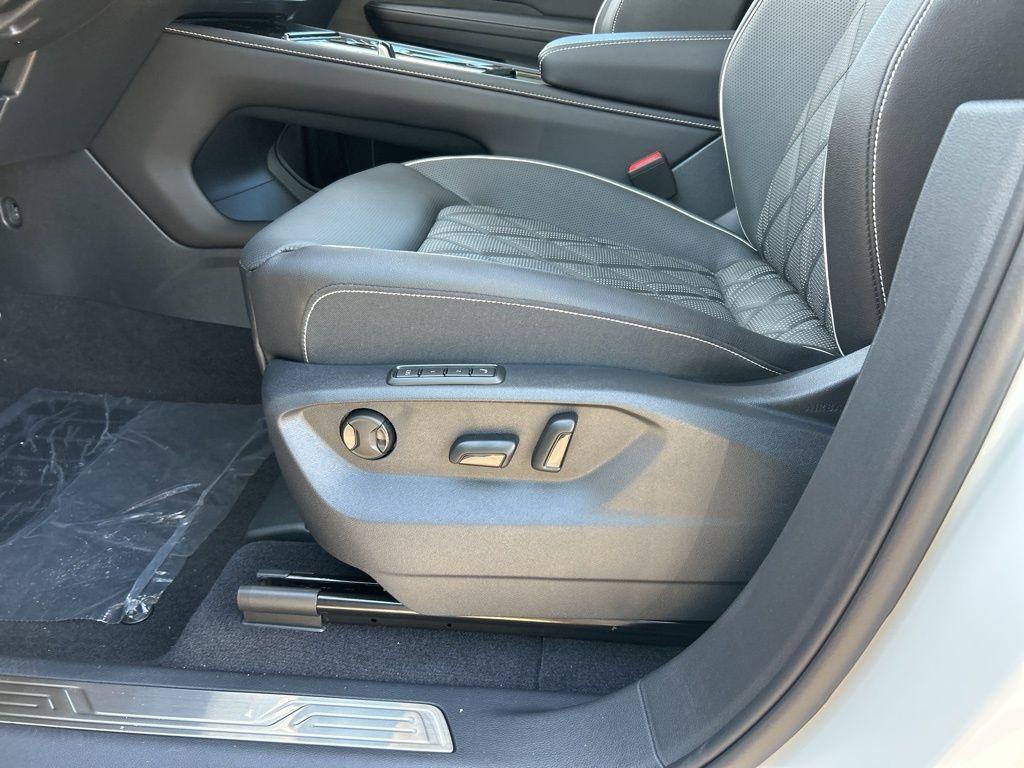 new 2026 Volkswagen Atlas car, priced at $54,066