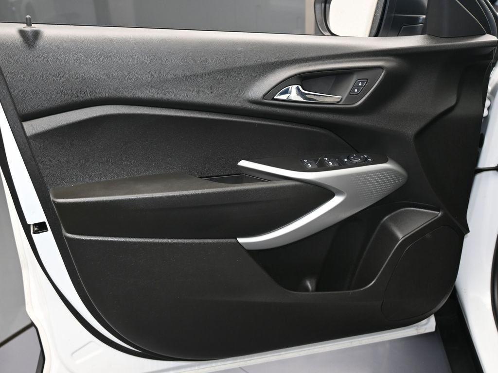 used 2024 Chevrolet Trax car, priced at $19,997