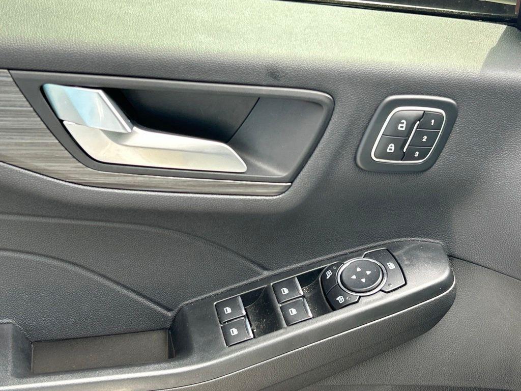used 2023 Ford Escape car, priced at $23,447