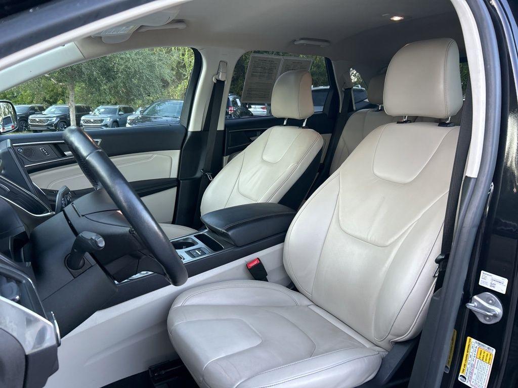 used 2022 Ford Edge car, priced at $18,998