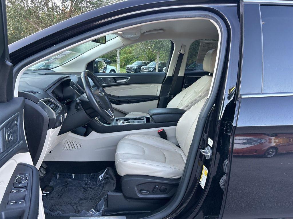 used 2022 Ford Edge car, priced at $18,998