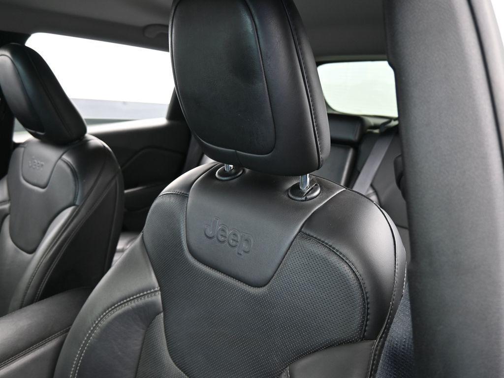 used 2021 Jeep Cherokee car, priced at $16,297