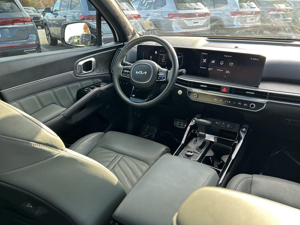 used 2024 Kia Sorento car, priced at $35,897