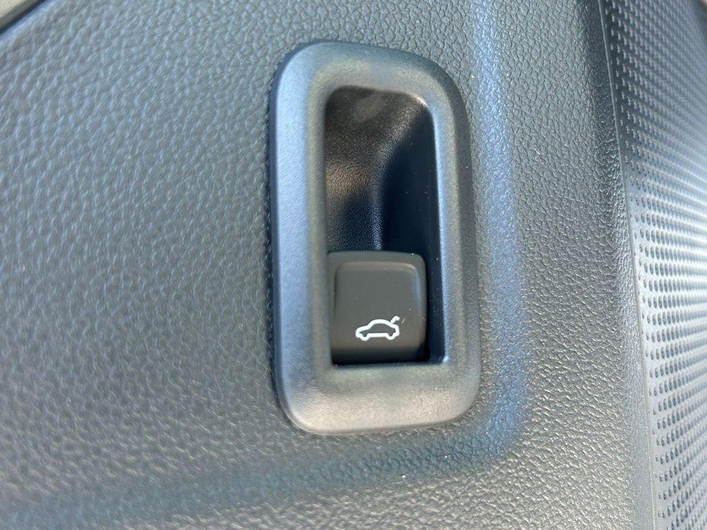 new 2026 Volkswagen Tiguan car, priced at $35,374