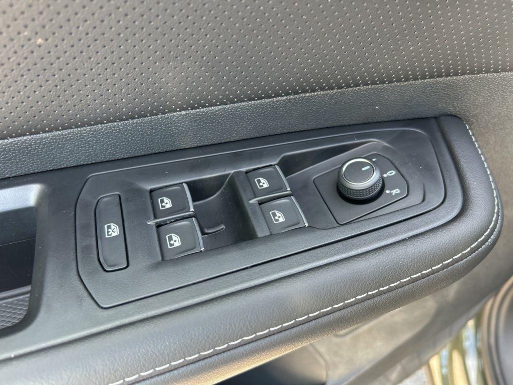 new 2026 Volkswagen Atlas car, priced at $42,443