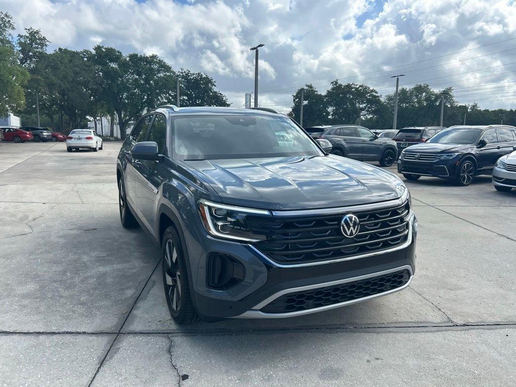 new 2026 Volkswagen Atlas Cross Sport car, priced at $43,162