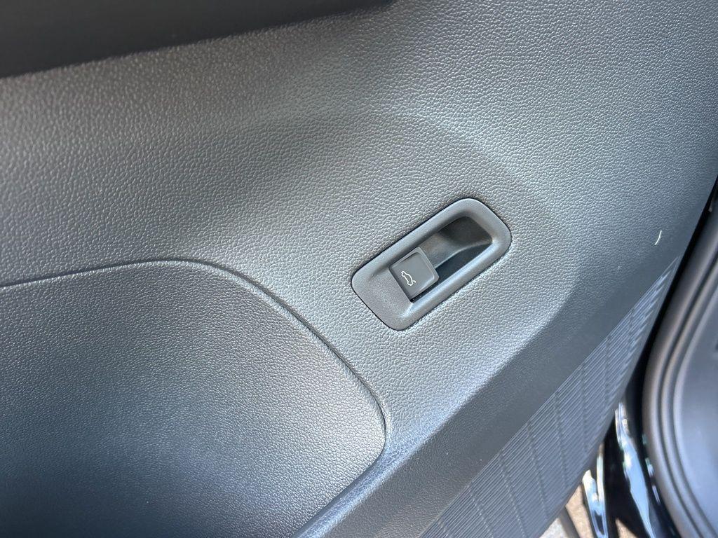 new 2026 Volkswagen Atlas car, priced at $52,611